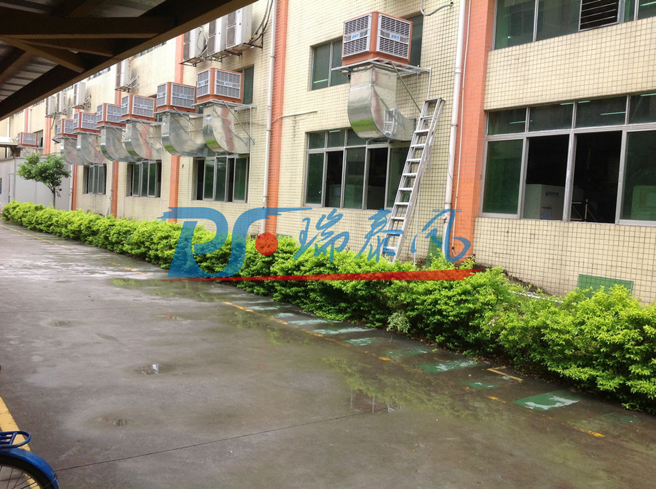 車(chē)間的降溫設備安裝案例圖